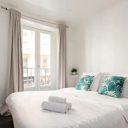 Bastille - Place Des Vosges - 30 Jours Min Apartment